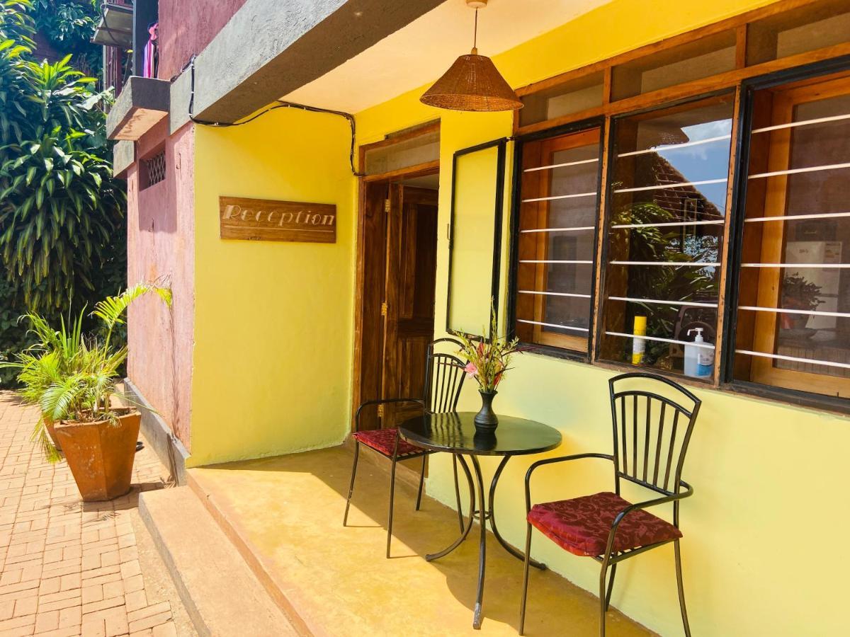 Home Onthe Nile Dorm Τζίντζα Εξωτερικό φωτογραφία